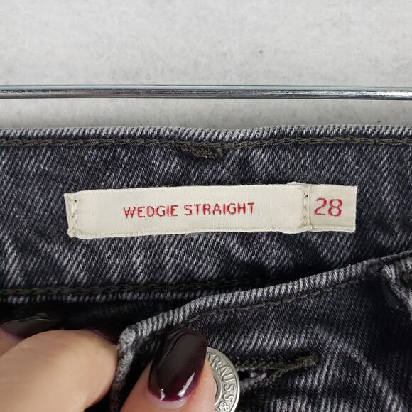 Levi's Women's 28x26 Wedgie Straight Leg Jean Washed‎ Black Raw Hem Button Fly - Picture 5 of 13